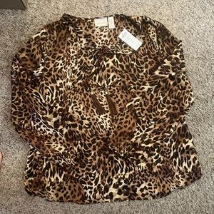 NWT Chico’s leopard print top